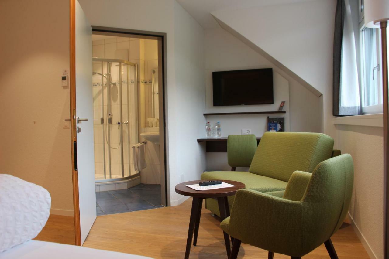Seehotel Delphin Meisterschwanden Extérieur photo
